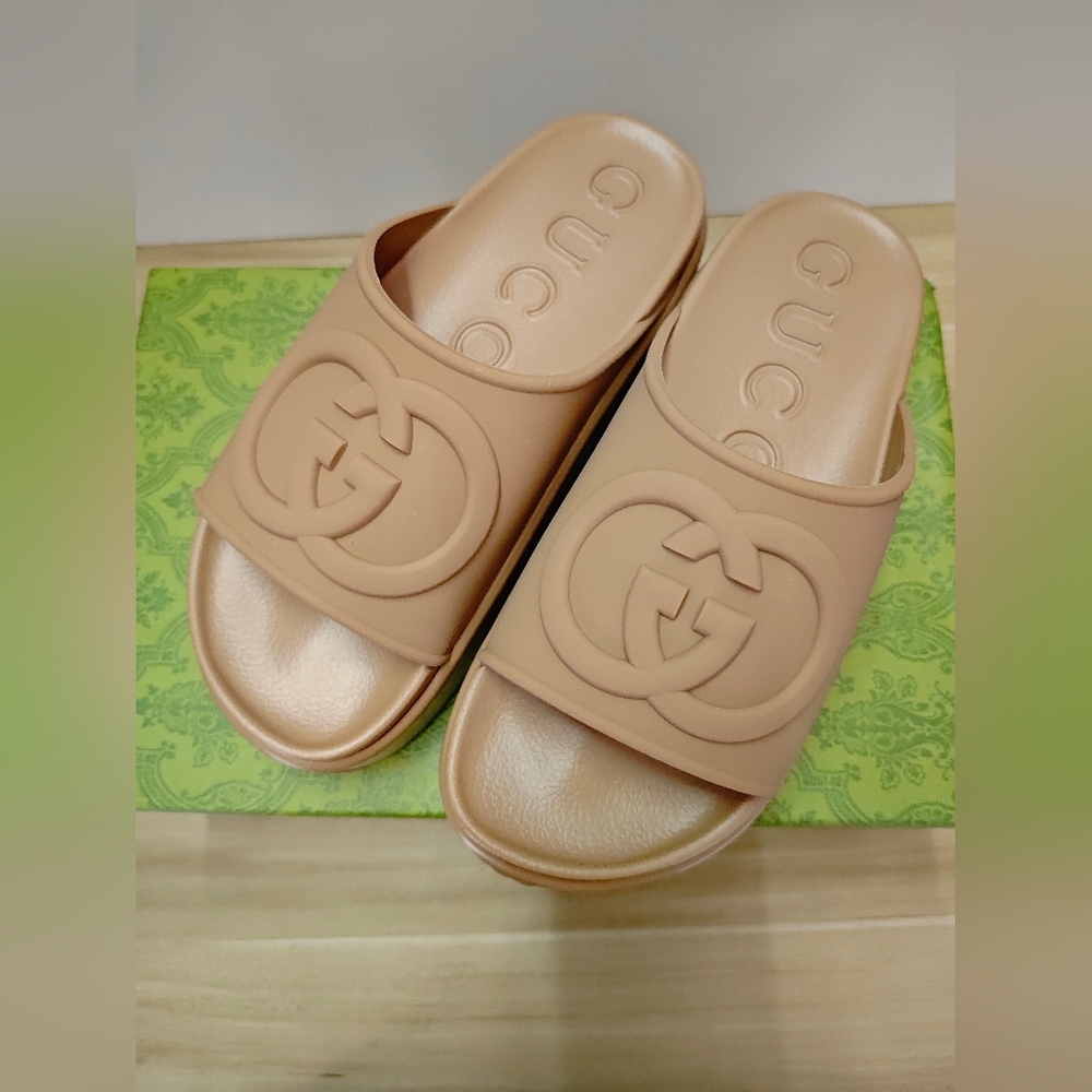 Women's Gucci Miami Platform Sandals